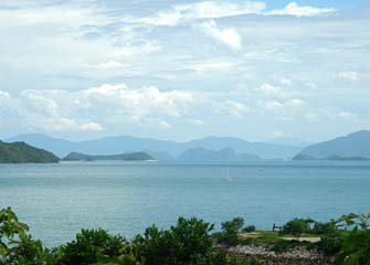 Marina Bay Thong Krut